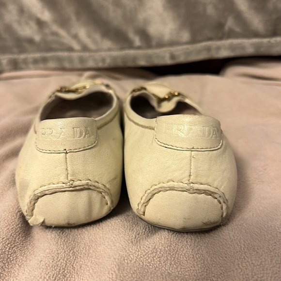 PRADA IVORY FLATS WITH GOLD DETAILING - Picture 6 of 8